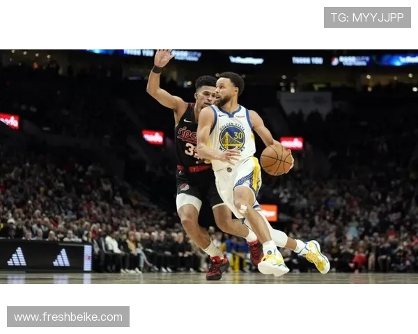 勇士开拓者激战正酣 高潮迭起集锦回顾10月25日常规赛精彩瞬间