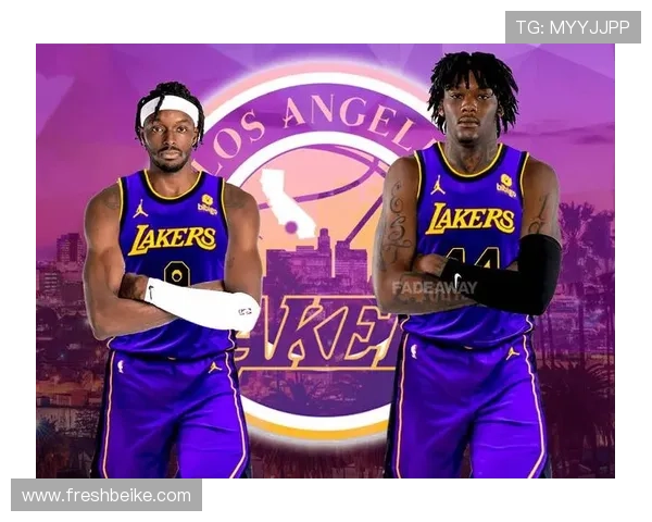 格兰特突破分球助罗威空接双手暴扣点燃全场球迷激情时刻瞬间 格兰特突破分球助罗威空接双手暴扣点燃全场球迷激情时刻瞬间