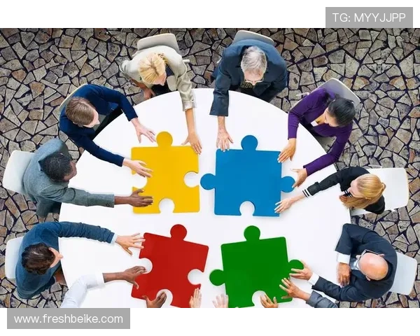 字母哥赞特纳创造空间与沟通能力展现团队协作精神 字母哥赞特纳创造空间与沟通能力展现团队协作精神