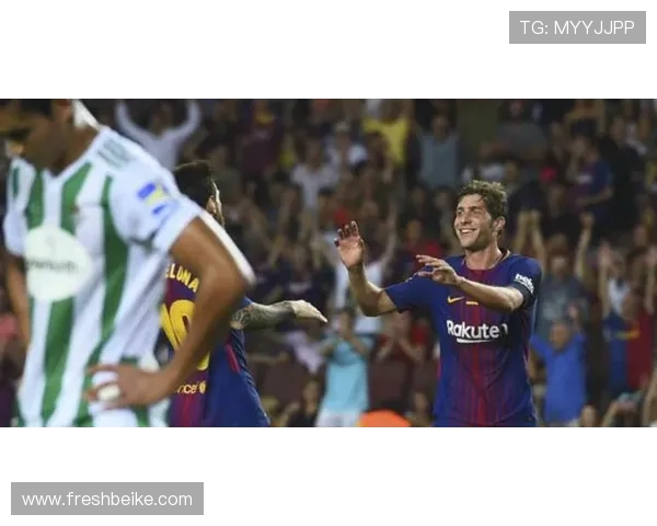 字母哥盛赞罗林斯自信心提升未来必将成为球队的重要一员